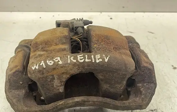 Mercedes-Benz A W169 Front brake caliper
