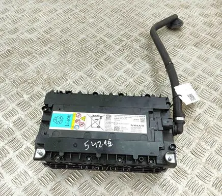 Volvo XC40 Hybrid / electric car battery 32431285