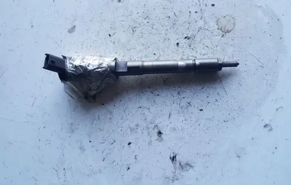 KIA Sportage Fuel injector 0445110258