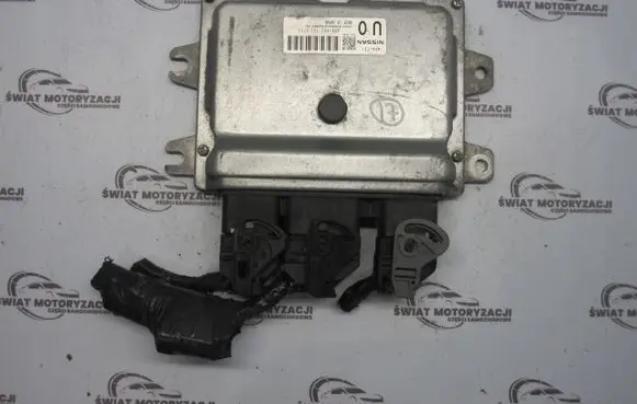 Nissan Note (E11) Wing mirror control module 