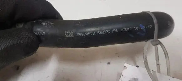 Opel Insignia A Engine coolant pipe/hose 55570079