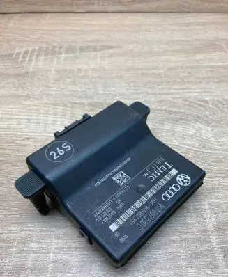 Volkswagen Golf V Gateway control module 1K0907530C 1K0907951