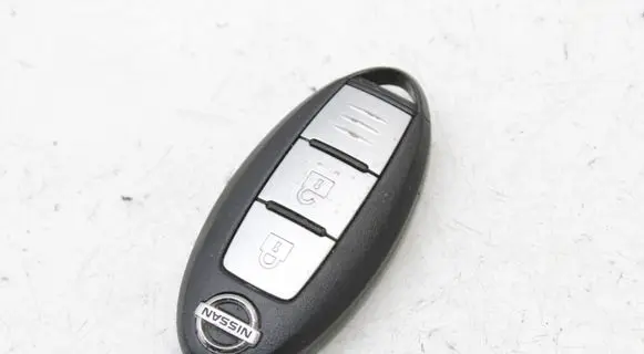 Nissan Qashqai Ignition key/card 2012DJ6167