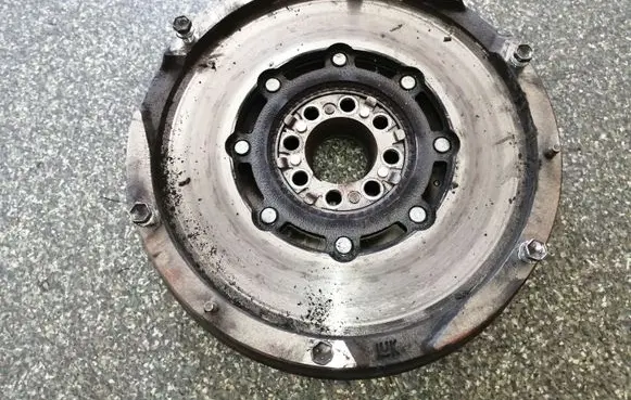 Toyota Corolla Verso E121 Dual mass flywheel 