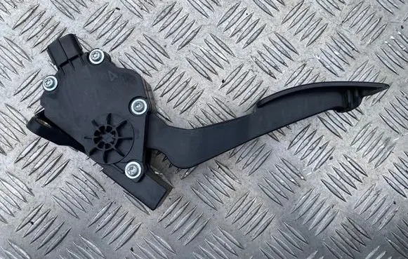 Subaru Legacy Accelerator throttle pedal 36010AG140 06L19B00104