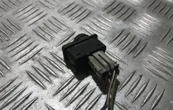 Ford Escort Windscreen/window heater switch 86ag18k574bb 86ag-18k574-bb
