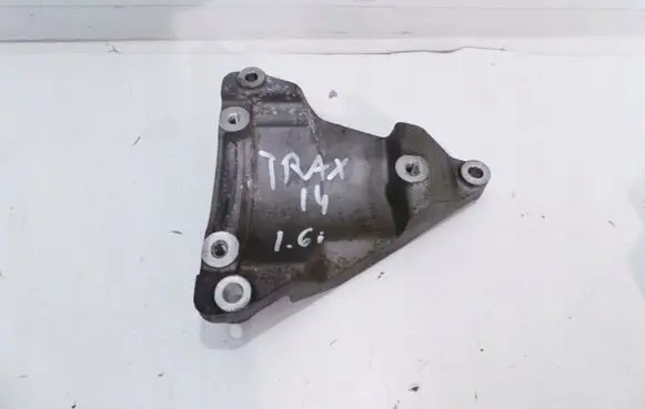 Opel Mokka Engine mounting bracket 555771581