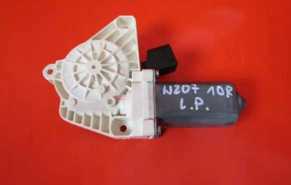 Mercedes-Benz E A207 Front door window regulator motor A2078200342