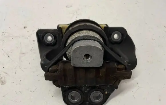 Volvo XC60 Engine mounting bracket 46000 26008 225F22