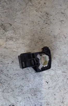 BMW 5 F10 F11 Radiator mount bracket 7575248