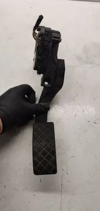 Volkswagen PASSAT B5.5 Accelerator throttle pedal 8d1721523f