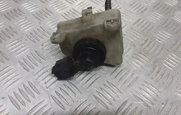Ford Focus Brake fluid reservoir 98AB-2C217-AD