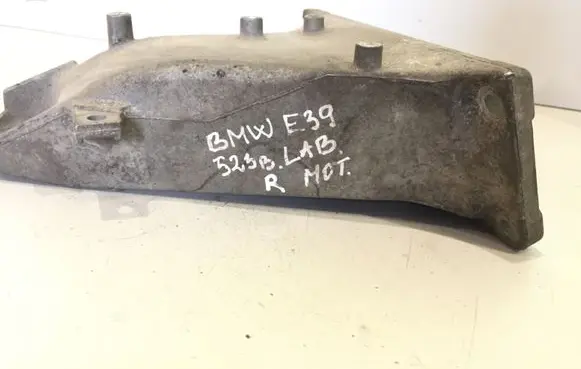 BMW 5 E39 Engine mounting bracket 1092974 22111092974