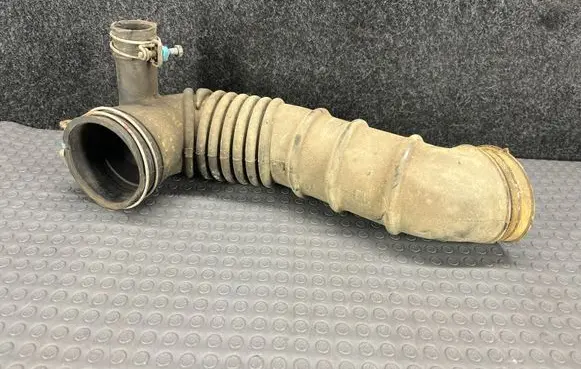 Toyota Land Cruiser (J120) Turbo air intake inlet pipe/hose