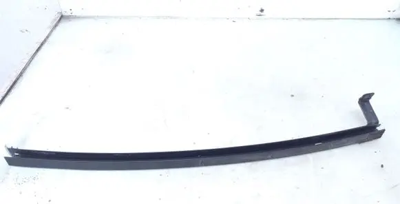 Renault Megane III Other rear door trim element 822300011R