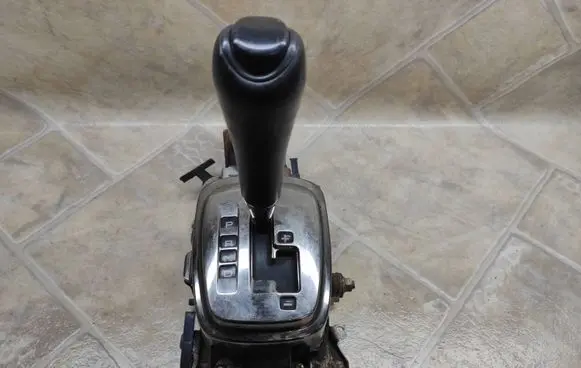Mitsubishi Galant Gear shifter/selector