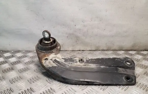 Rear control arm