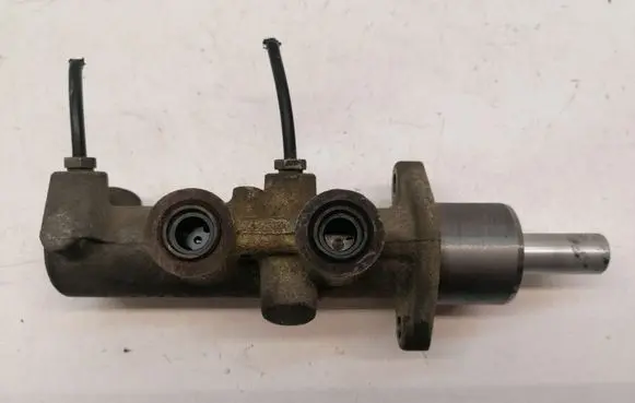 Peugeot Boxer Master brake cylinder 10AZML6052B