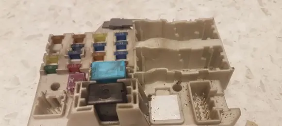 Mazda 6 Fuse module