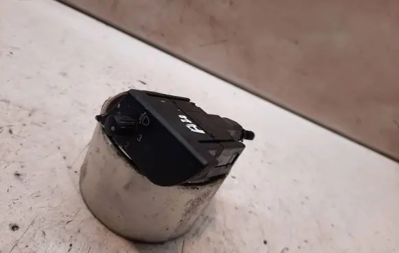 Audi A4 S4 B6 8E 8H Headlight level height control switch 8E1919094 0164581