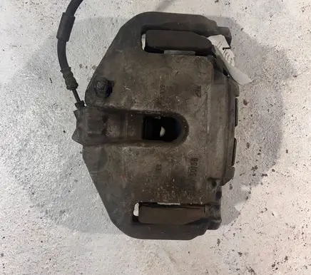 BMW 5 GT F07 Front brake caliper 939 6036
