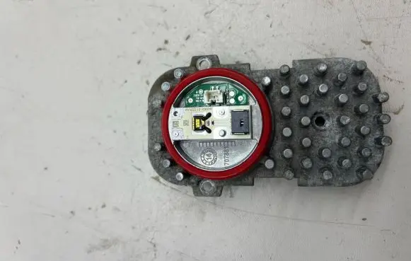 BMW 4 F32 F33 LED ballast control module 1305715084