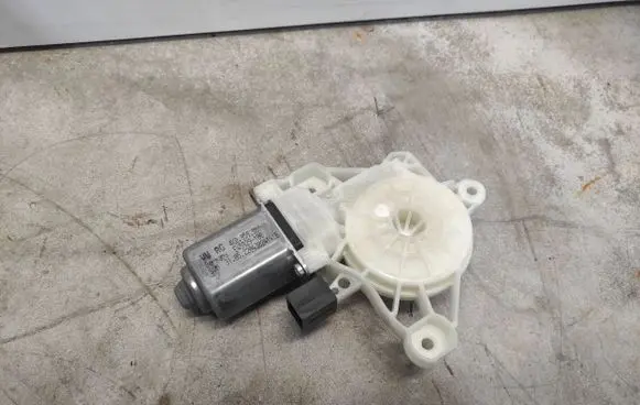 Audi Q4 Sportback e-tron Rear door window regulator motor 4K0959881