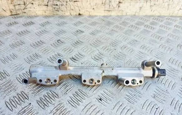 BMW 2 F22 F23 Fuel main line pipe 8694197 13538694197 0261545122