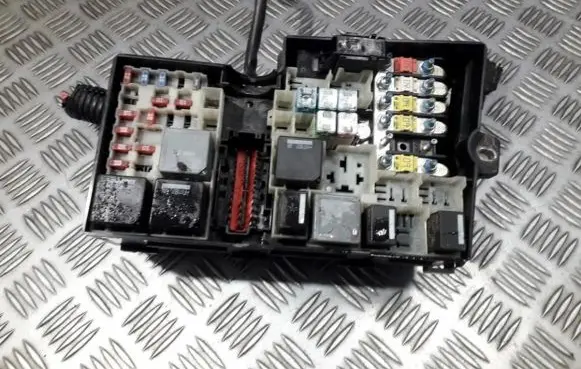 Ford Focus Fuse box set 3M5T14A142AB 6M5T14K736FAB