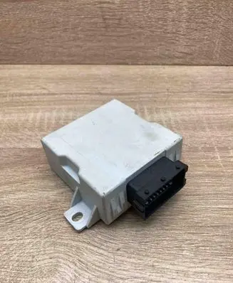 Toyota Avensis T250 Window wiper relay 150696