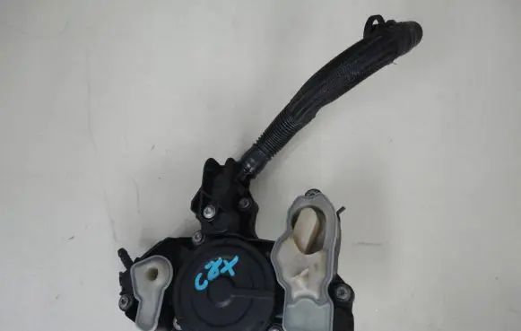Audi TT TTS RS Mk3 8S Breather valve 06K103495AG