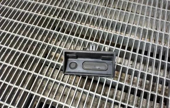 Honda Odyssey Tailgate trunk handle 