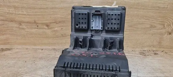 Volvo V70 Fuse module 30765149 28024622