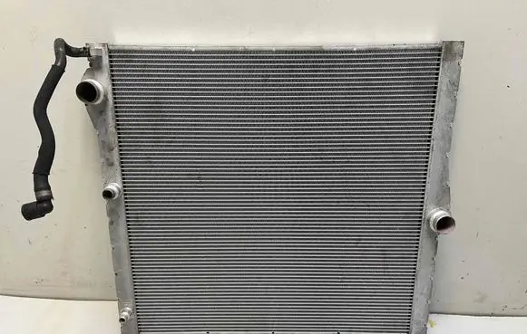 BMW X5 E70 Coolant radiator 60827