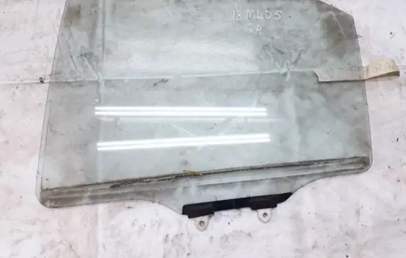 Rear door window glass