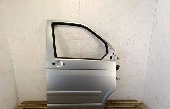 Volkswagen Transporter - Caravelle T5 Front door