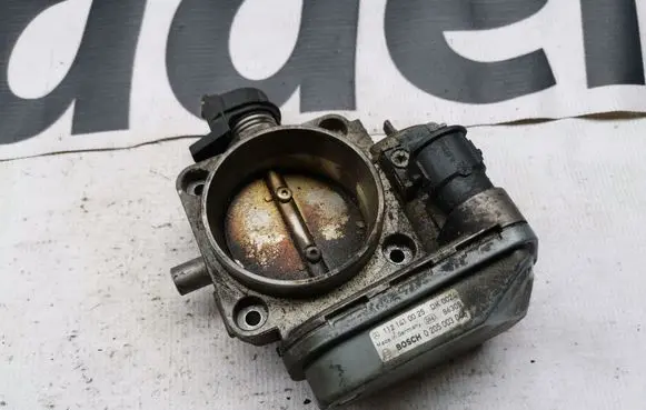 Mercedes-Benz C W203 Throttle valve A1121410025 1121410025