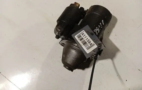 Opel Astra H Starter motor 