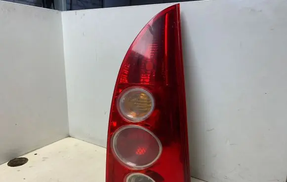 Mazda Premacy Rear/tail lights 22061961