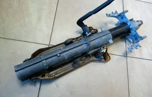 BMW 3 E90 E91 Steering wheel axle 32306770886 NE69687
