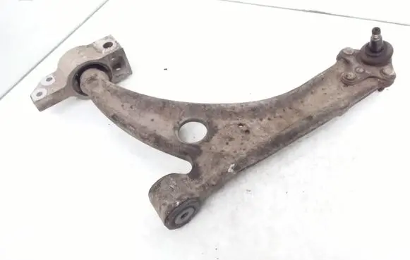 Volkswagen PASSAT B6 Front lower control arm/wishbone 3C0407153B