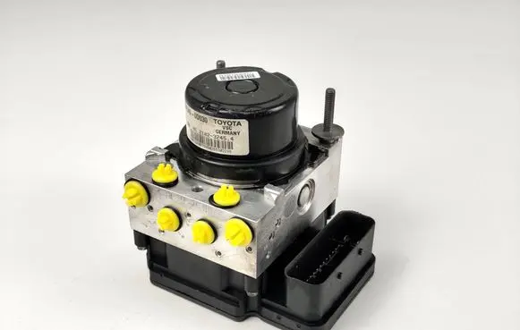 Toyota Yaris ABS Pump 445400D030 06210232454 895410D270