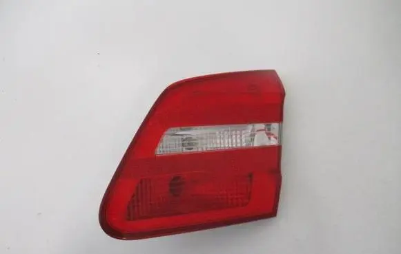 Tailgate rear/tail lights