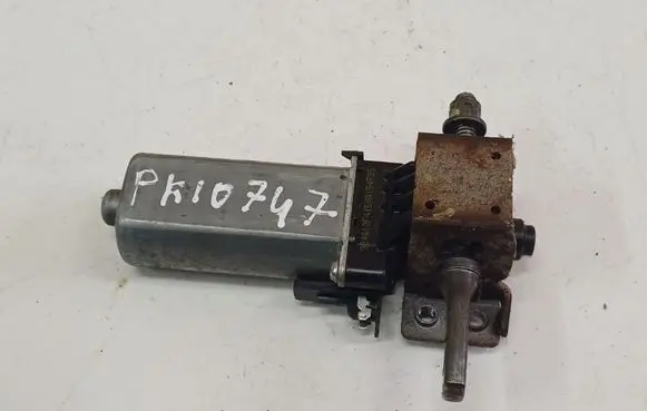 Subaru Outback Seat adjustment motor D351800