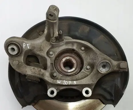 Mercedes-Benz E C207 W207 Rear wheel hub