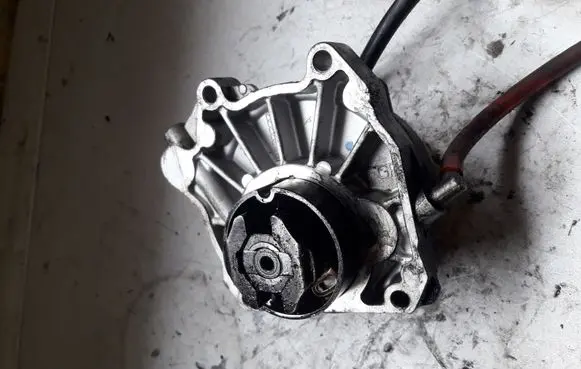 Opel Signum Vacuum pump