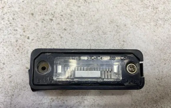 Volkswagen Golf V Number plate light 3D0943021A