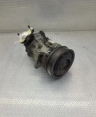 Volvo V40 Cross country Air conditioning (A/C) compressor (pump) 31348965