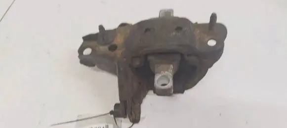 Volkswagen Polo IV 9N3 Engine mount bracket