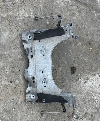 Renault Clio IV Front subframe